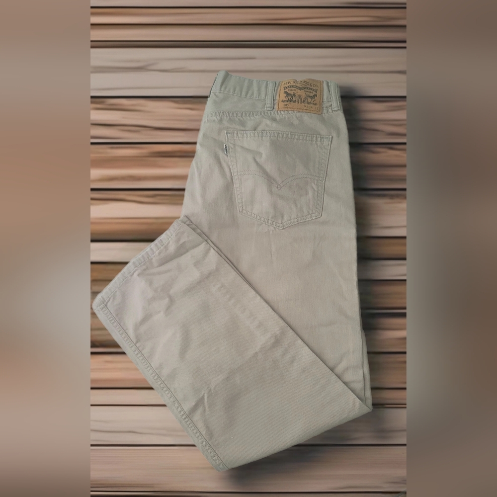 Levi's Straight Jeans in Light Beige